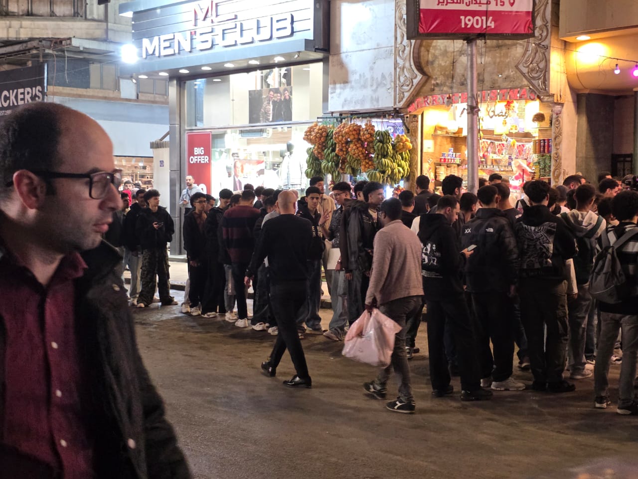 إقبال على فيلم ايجي بيست (5)