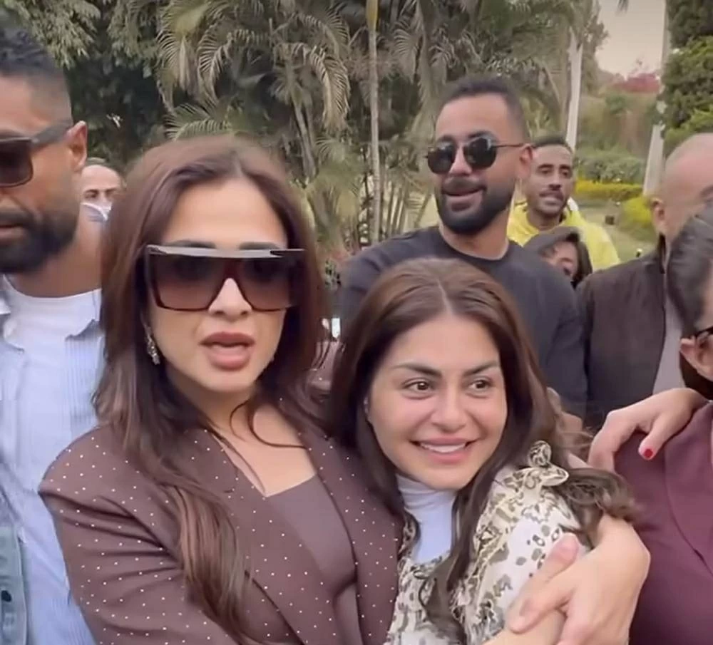 ياسمين عبد العزيز