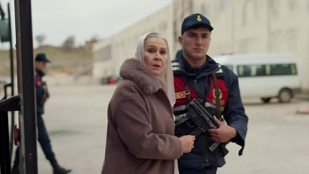 مشاهدة مسلسل المدينة البعيدة الحلقة 54