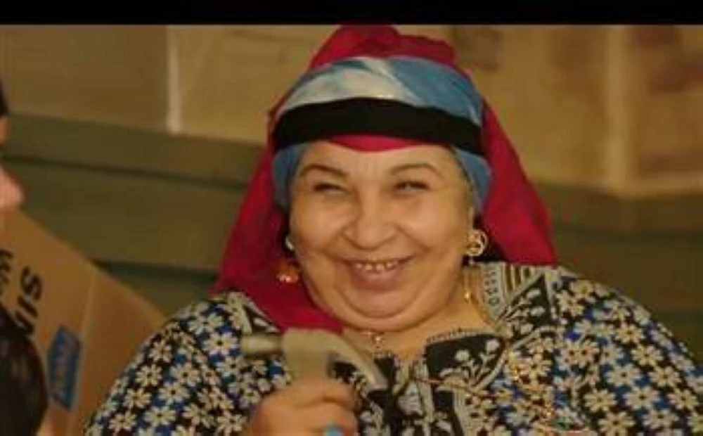 «الزعيم ومكى وهنيدي».. كواليس إنسانية مؤثرة فى حياة الفنانة الراحلة فاطمة كشرى مع النجوم فاطمة كشرى