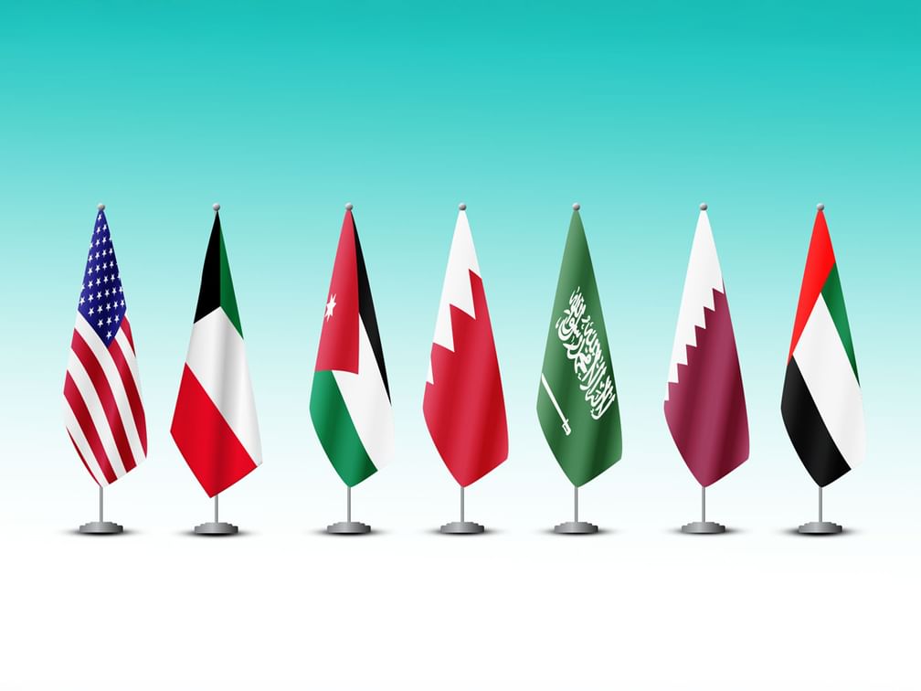 الإمارات و5 دول عربية وأميركا تدين الهجمات الإيرانية بالصواريخ والطائرات المسيرة في المنطقة الإمارات و5 دول عربية وأميركا تدين الهجمات الإيرانية بالصواريخ والطائرات المسيرة في المنطقة