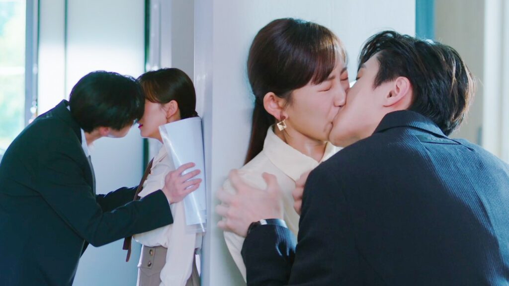 لا يسمح لها بالذهاب لكن بطريقـته الخاصة❤️ الفتاة التي ترى الروائح