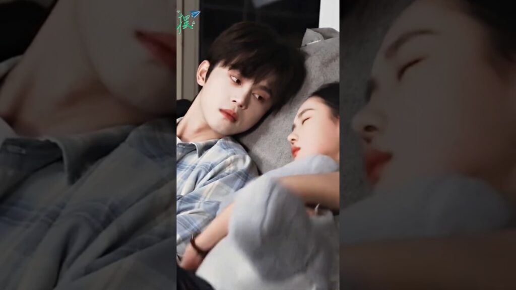 تونغ شياولي 😍💕#xiebinbin #谢彬彬 #جديد  #رومانسي #يويو #صغار_على_الحب #TooYoungToLove #校服的裙摆 #shorts #