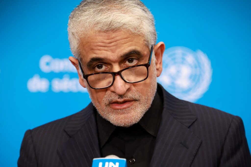 مبعوث إيران للأمم المتحدة ينفي عزم طهران إغلاق مضيق هرمز