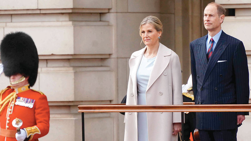 الأمير إدوارد يصبح عضواً بارزاً في العائلة المالكة البريطانية