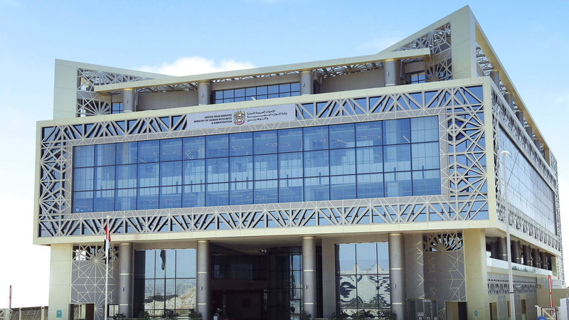 القطاعات الاقتصادية في الدولة تعمل بكفاءة كاملة