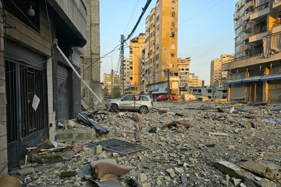 حزب الله يعلن استعداده لمواجهة طويلة فيما إسرائيل تهدد بقصف البنى التحتية في لبنان