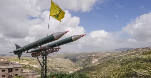 حزب الله اللبناني يستهدف قاعدة إسرائيلية بصاروخ "نوعي"