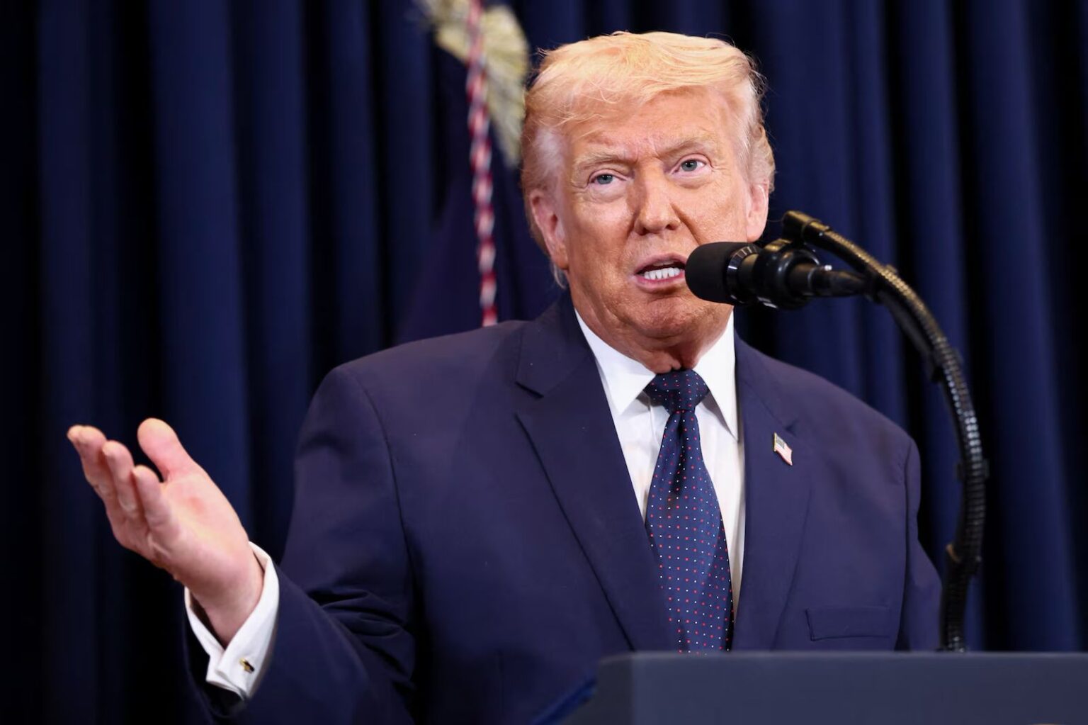 لسنا بحاجة إلى مساعدة من أحد لإعادة فتح مضيق هرمز