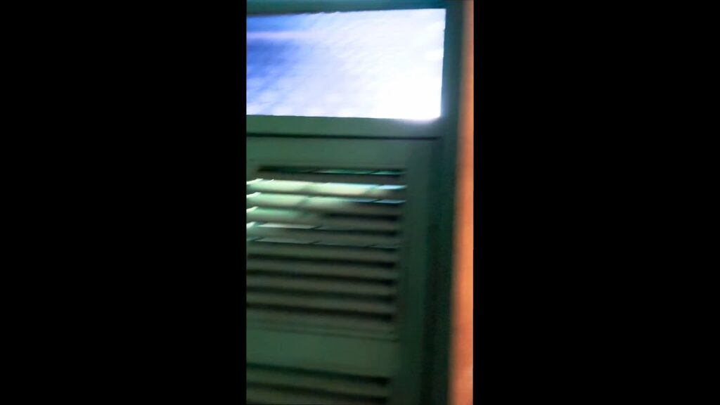 Heart Rate Just Went Up 😵💓#SpeedandLove #HeYu #何与  #하여 #双轨 #cdrama #handsome #handsomeboy #hotactor