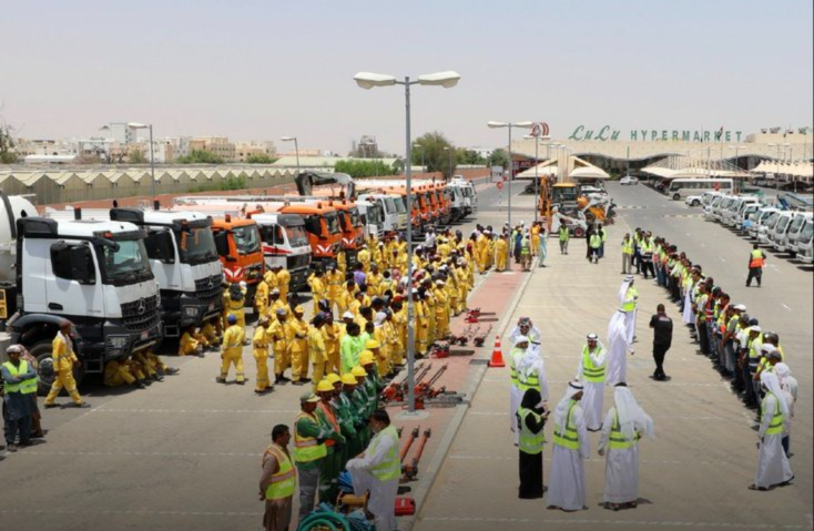 أبوظبي.. دائرة البلديات والنقل تؤكد جاهزيتها للتعامل مع الحالة الجوية المتوقعة