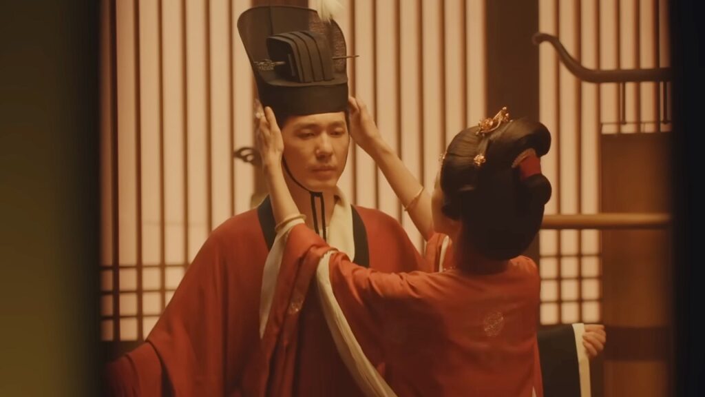 يرتجف العرش تحت وطأة المؤامرات😔يجد بطلنا في عيني زوجته الملاذ الوحيد الذي يمنحه القوة لمواجهة الموت