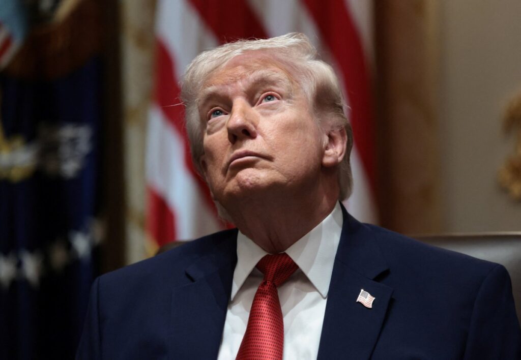 ترامب يمدد مهلة قبل قصف منشآت توليد الطاقة الإيرانية إلى أبريل