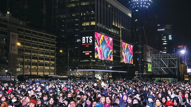 عودة فرقة «بي.تي.إس» تنعش سيؤول عودة فرقة «بي.تي.إس» تنعش سيؤول