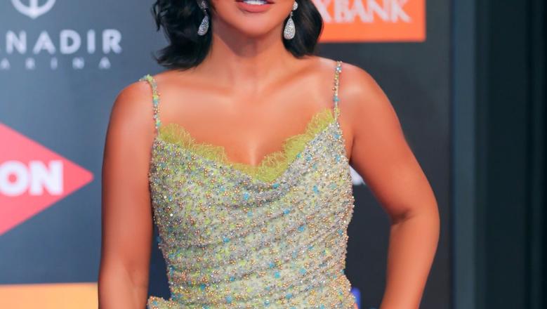 نهاية مؤثرة.. ملخص الحلقة الأخيرة من مسلسل اللون الأزرق نهاية مؤثرة.. ملخص الحلقة الأخيرة من مسلسل اللون الأزرق