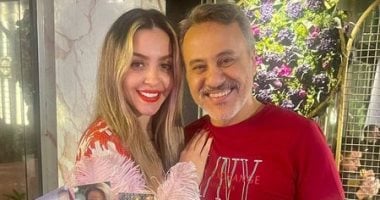 إيهاب فهمي لراديو النيل: زوجتي هى الحب الحقيقي في حياتي