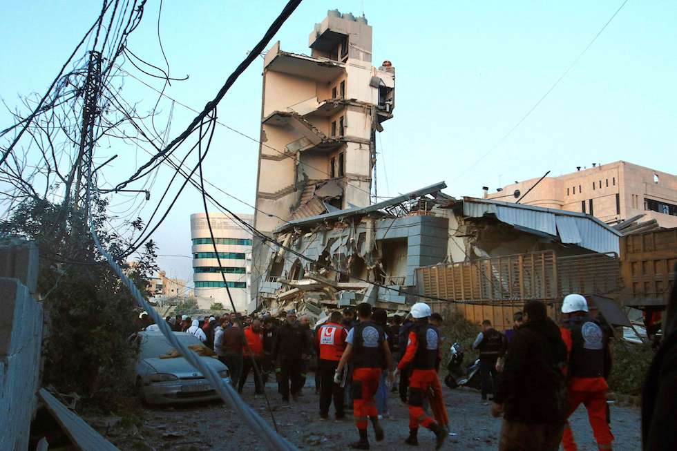 غارة إسرائيلية على مركز للجماعة الإسلامية في صيدا جنوب لبنان- (فيديو) غارة إسرائيلية على مركز للجماعة الإسلامية في صيدا جنوب لبنان- (فيديو)