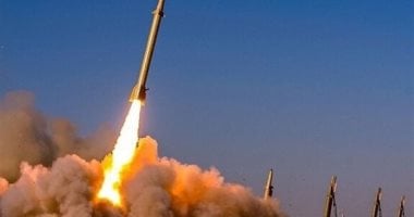 إيران تطلق موجة صواريخ ضد أهداف أمريكية وإسرائيلية برؤوس وزنها أكثر من طن