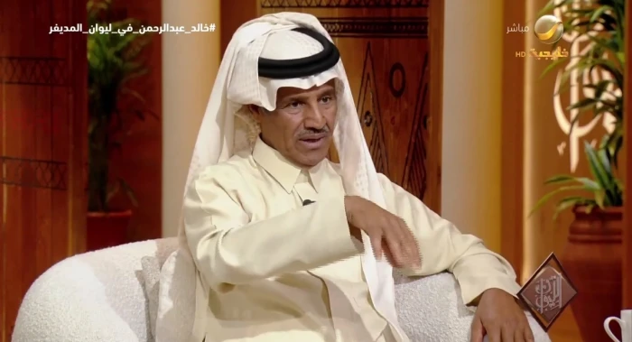 صحيفة المرصد - بالفيديو.. الفنان خالد عبد الرحمن يروي قصة: "لحن أغنية ولد فوق سطح ملعب كرة قدم في السودان"!
