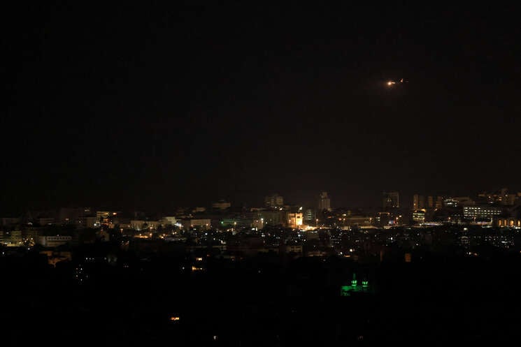 غارات إسرائيلة تستهدف ثلاث مناطق في بيروت