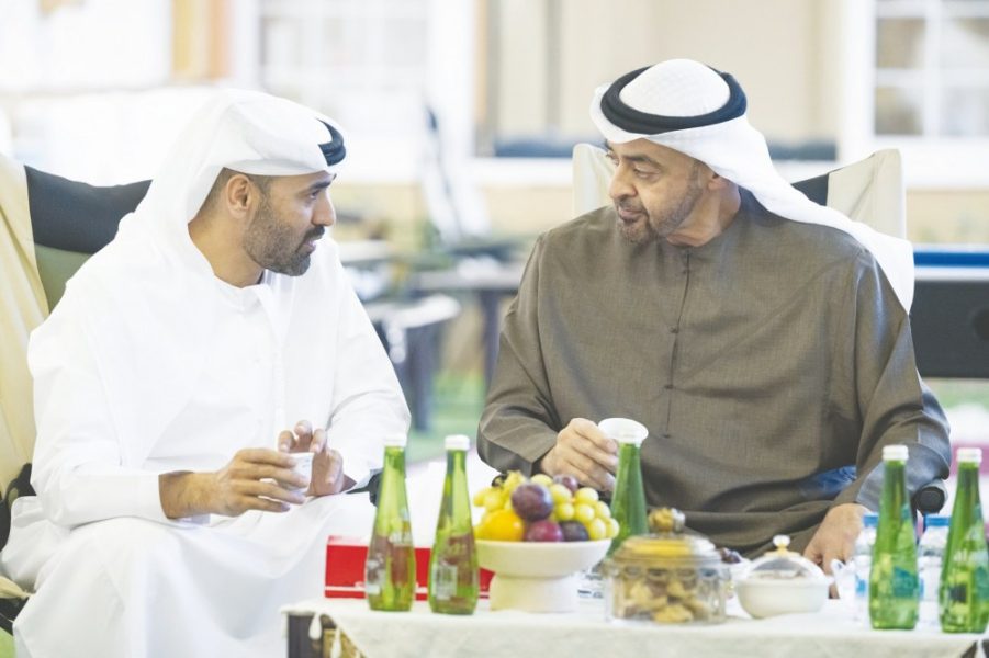 رئيس الدولة يزور حمد سعيد البلوشي ويتبادل معه التهاني بمناسبة عيد الفطر المبارك رئيس الدولة يزور حمد سعيد البلوشي ويتبادل معه التهاني بمناسبة عيد الفطر المبارك