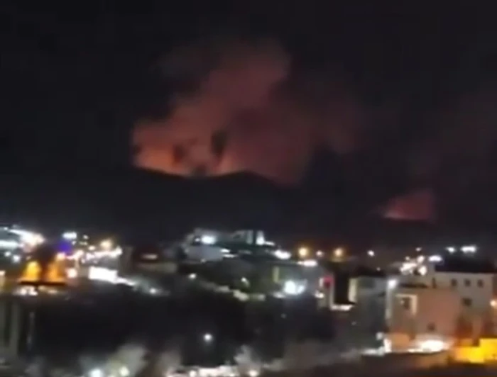 صحيفة المرصد - الأعنف منذ بداية الحرب.. موجة ضربات أمريكية إسرائيلية تستهدف المواقع العسكرية في طهران _فيديو