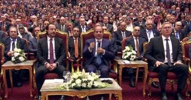 الرئيس السيسى يناشد نظيره الأمريكى بإيقاف الحرب خلال معرض مصر الدولى للطاقة الرئيس السيسى يناشد نظيره الأمريكى بإيقاف الحرب خلال معرض مصر الدولى للطاقة