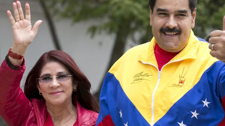 الرئيس الفنزويلي من قفص الاتهام في نيويورك: “نحن بخير ورسائل الدعم تقو الرئيس الفنزويلي من قفص الاتهام في نيويورك: "نحن بخير ورسائل الدعم تقو