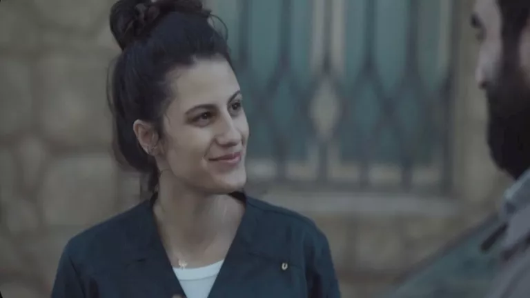 كيرا يغنم: "صحاب الأرض شعروا أن قصتهم اتقالت بأمانة ومنة شلبي دعمتني"