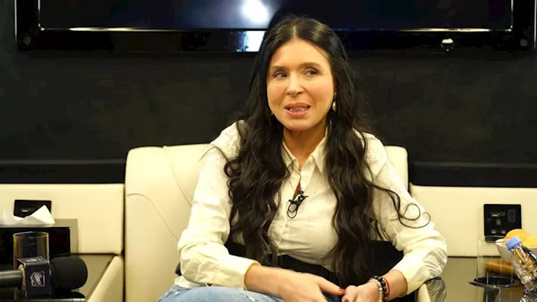 دينا تحسم الجدل:"اتجوزت 9 مرات"