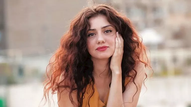 إحالة جيهان الشماشرجي و4 آخرين للجنايات بتهمة سرقة سيدة بالإكراه