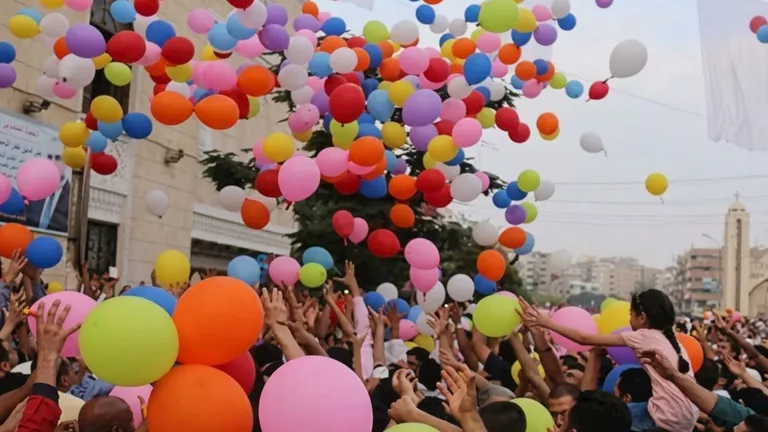 العمل: تعويض العاملين المستدعين للعمل خلال إجازة عيد الفطر