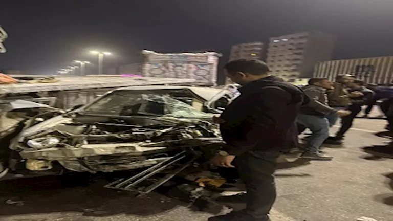 الصور الأولى لحادث تصادم 3 سيارات أعلى دائري المريوطية