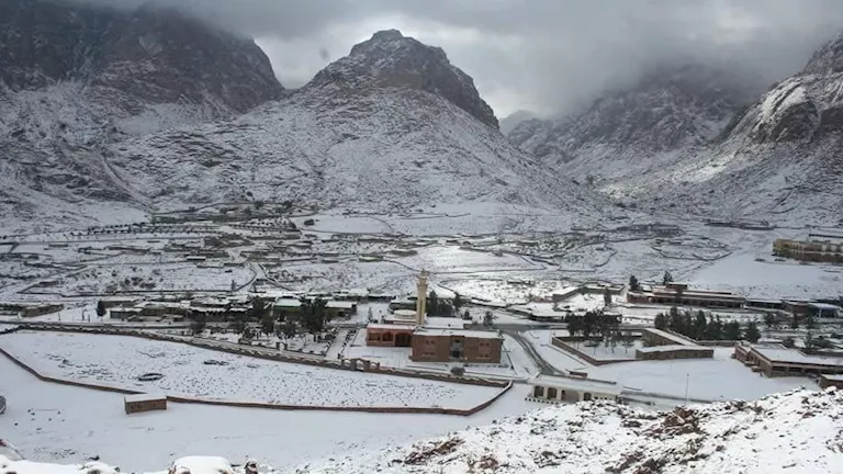 أجواء مميزة بسانت كاترين عقب تساقط الثلوج عليها أجواء مميزة بسانت كاترين عقب تساقط الثلوج عليها