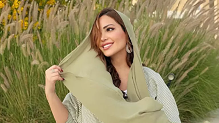 نسرين طافش تخطف الأنظار بإطلالة كاجوال (صور)