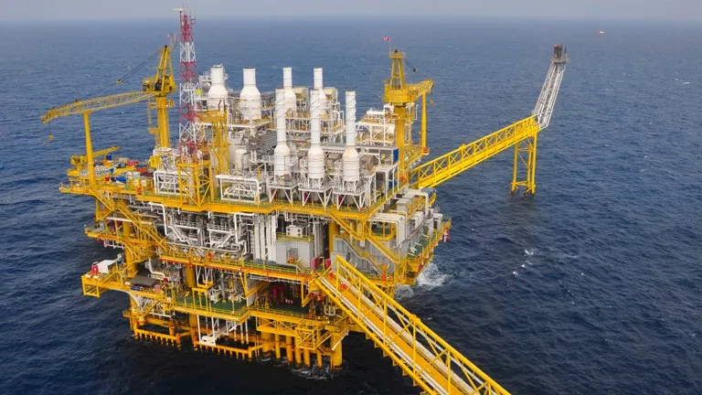 بين حرب الطاقة و20 مليار دولار.. كيف تخفض مصر الفاتورة؟