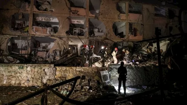 إعلام عبري: تضرر 20 مبنى على الأقل في مدينة عراد جنوبي إسرائيل جراء سقوط صاروخ إيراني / Reuters