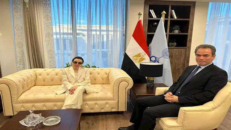 حقيقة الصور المتداولة للفنانة نجاة الصغير