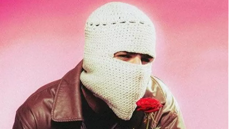 تفاصيل أول حفل لـ "تووليت" بعد كشف حلمي عبدالباقي عن هويته