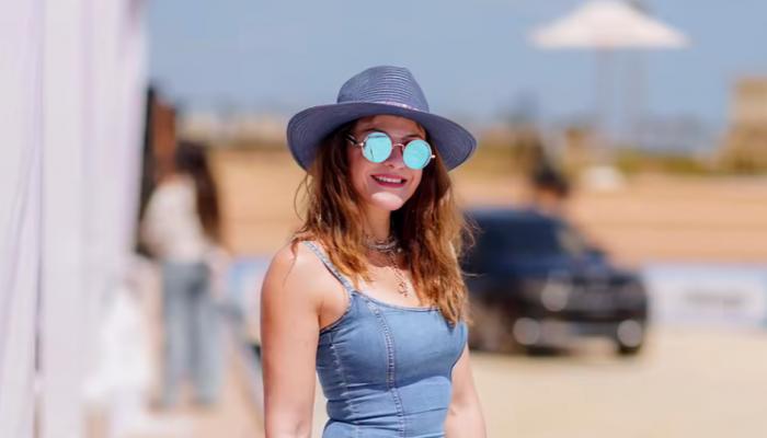 هيدي كرم تلفت الأنظار في أحدث ظهور لها بإطلالة بسيطة في روما