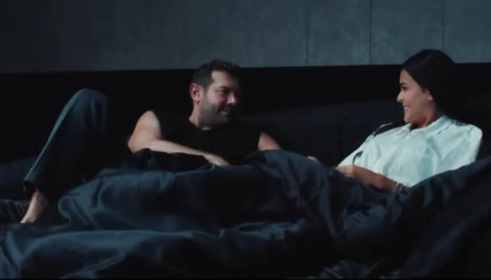 أشهر 10 مشاهد جريئة في فيلم السلم والتعبان 2.. أسماء جلال تثير الجدل