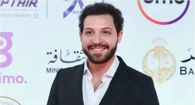 حبس الفنان محمود حجازي 6 أشهر في قضية الاعتداء على زوجته - أخبار السعودية