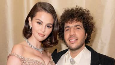 قبلة سيلينا غوميز لزوجها تتصدر الترند