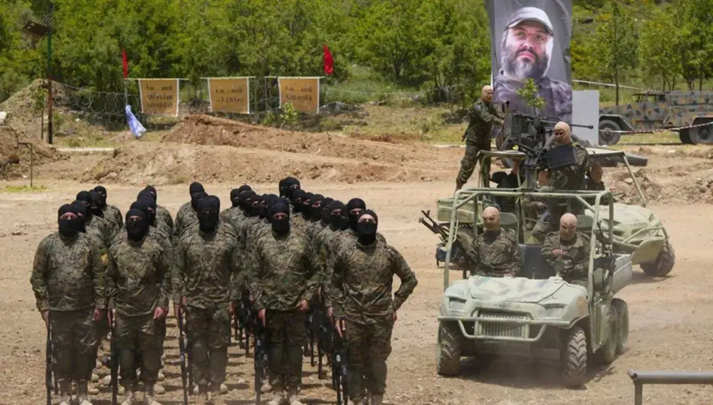 إلغاء التسلسل الهرمي… هكذا أعاد الحرس الثوري الإيراني تهيئة ‘حزب الله’ للحرب إلغاء التسلسل الهرمي... هكذا أعاد الحرس الثوري الإيراني تهيئة 'حزب الله' للحرب