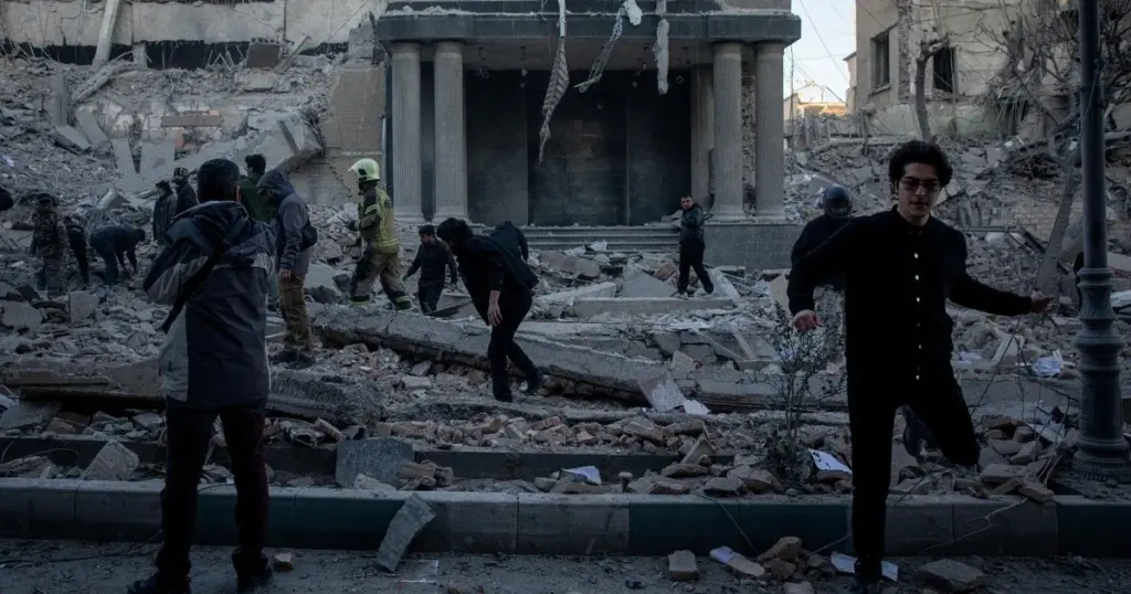 الجيش الإسرائيلي يعلن بدء موجة واسعة من الهجمات على طهران - الشرق