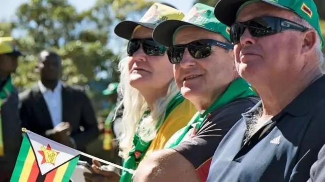 وافقت زيمبابوي على اتفاق تعويض يقضي بدفع 3.5 مليار دولار مقابل التحسينات في البنية التحتية للأراضي التي تم الاستيلاء عليها