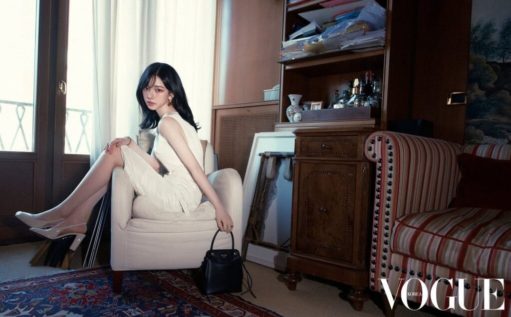 إيسبا كارينا – Vogue Korea x PRADA (المعاينة المصورة لعدد أبريل 2026) إيسبا كارينا - Vogue Korea x PRADA (المعاينة المصورة لعدد أبريل 2026)