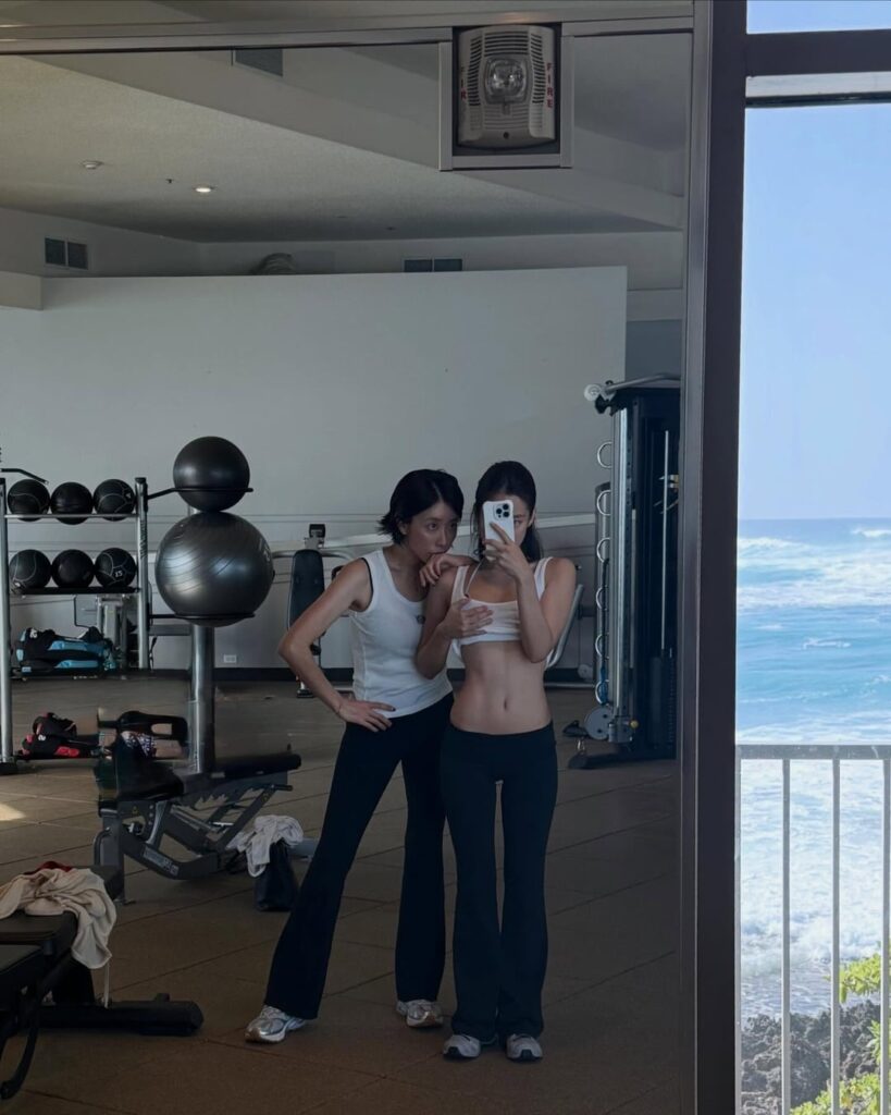 260327 تحديث han__ji_eun على الانستقرام مع جيني