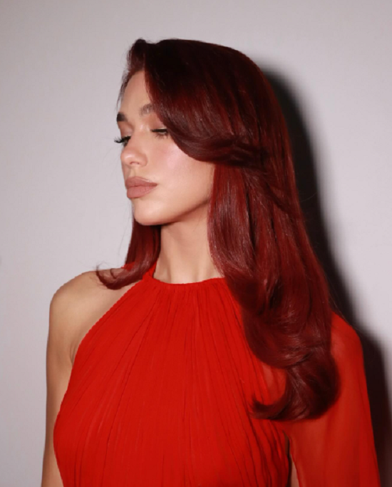 صبغ الشعر من درجات البرجندي