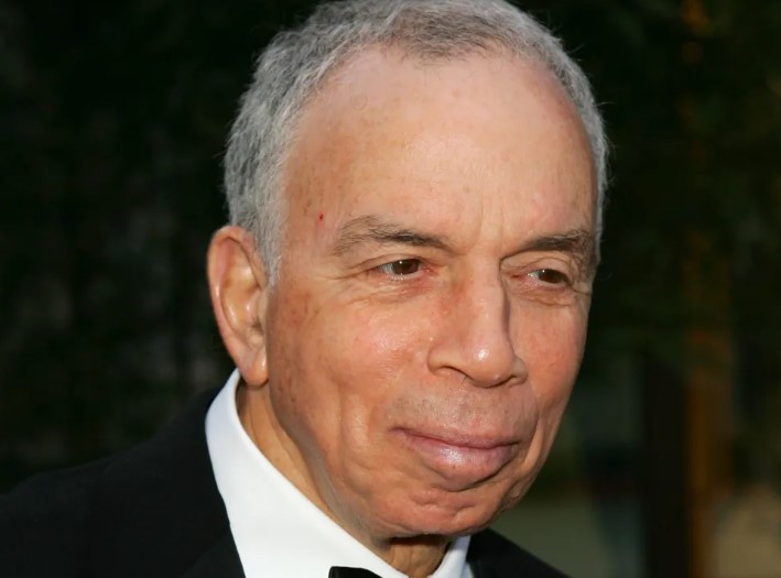 جامع الأعمال الفنية إس آى نيوزهاوس